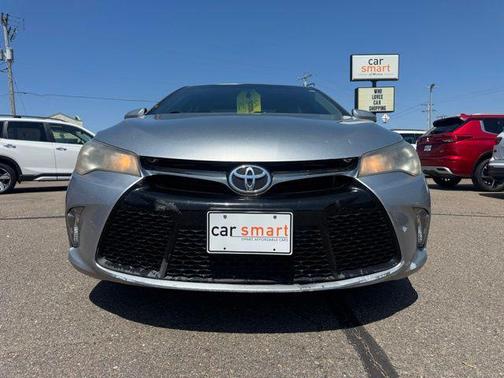 Celestial Silver Metallic 2017 Toyota Camry SE