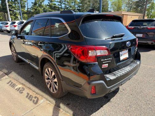 Crystal Black Silica 2019 Subaru Outback 3.6R Touring