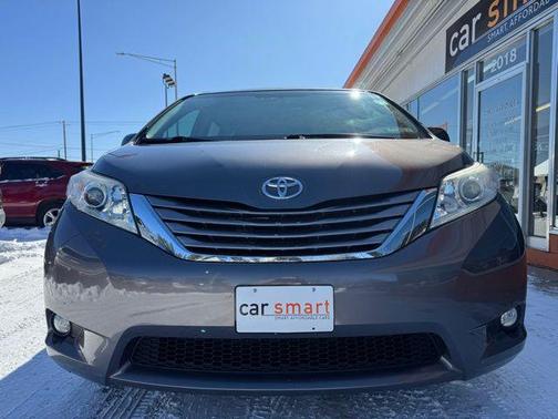 2016 Toyota Sienna XLE