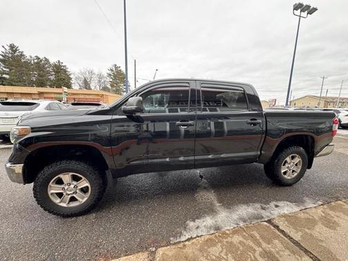 2018 Toyota Tundra SR5
