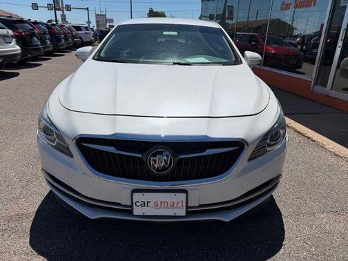 White Frost Tricoat 2017 Buick LaCrosse Essence