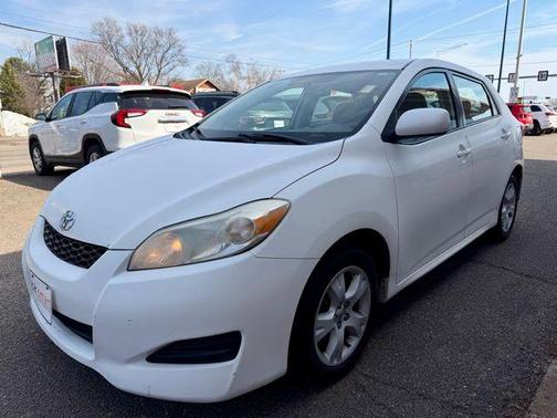 Super White 2010 Toyota Matrix S