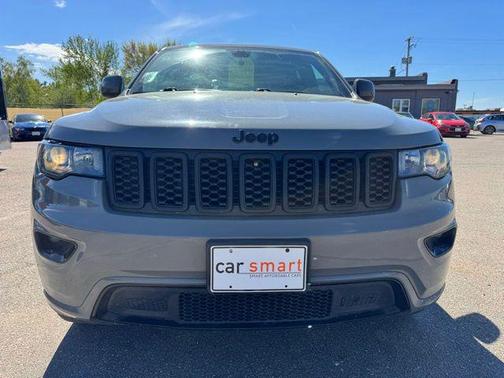 Sting-Gray Clearcoat 2021 Jeep Grand Cherokee Laredo