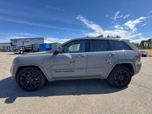 Sting-Gray Clearcoat 2021 Jeep Grand Cherokee Laredo
