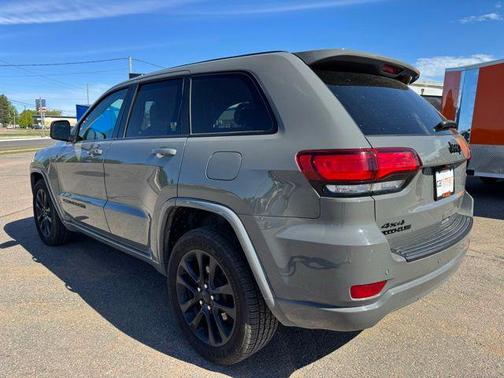 Sting-Gray Clearcoat 2021 Jeep Grand Cherokee Laredo