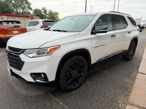 Summit White 2018 Chevrolet Traverse Premier