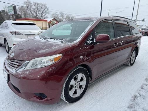 2015 Toyota Sienna LE