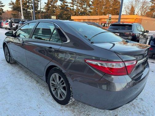 2016 Toyota Camry Hybrid SE