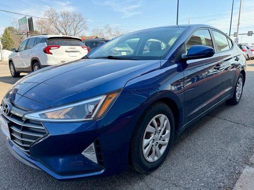 2020 Hyundai ELANTRA SE