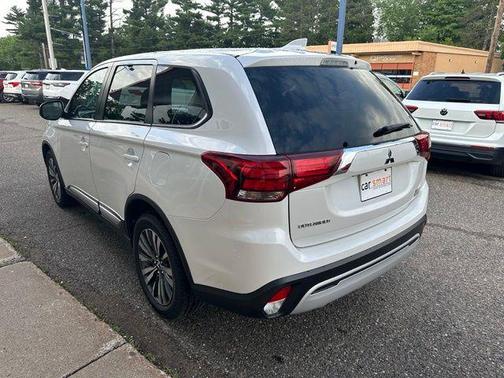 Pearl White 2020 Mitsubishi Outlander ES S-AWC