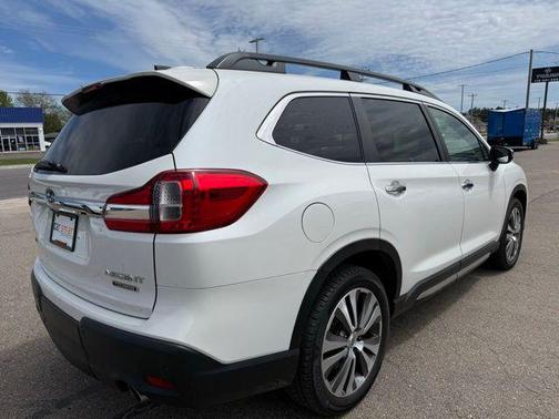 Crystal White Pearl 2019 Subaru Ascent Touring 7-Passenger