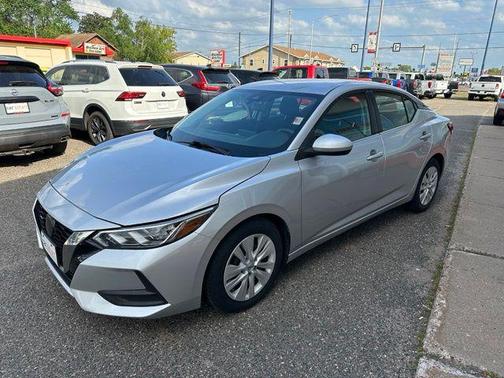 Brilliant Silver Metallic 2022 Nissan Sentra S