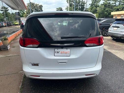 Bright White Clearcoat 2023 Chrysler Voyager LX
