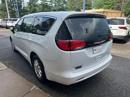 Bright White Clearcoat 2023 Chrysler Voyager LX