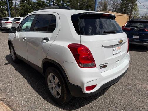 Summit White 2017 Chevrolet Trax LT