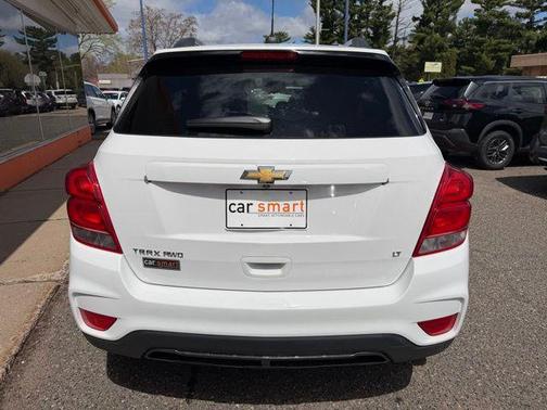 Summit White 2017 Chevrolet Trax LT