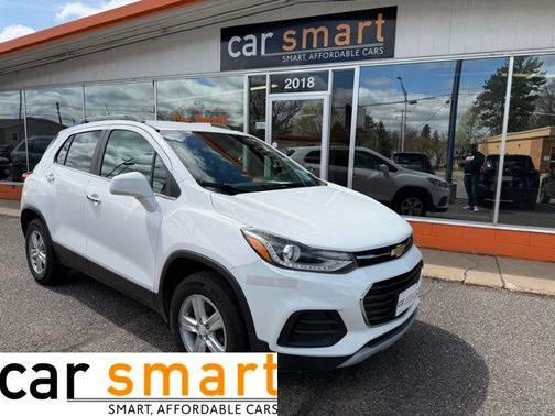 Summit White 2017 Chevrolet Trax LT