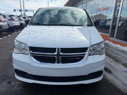 White Knuckle Clearcoat 2019 Dodge Grand Caravan SE