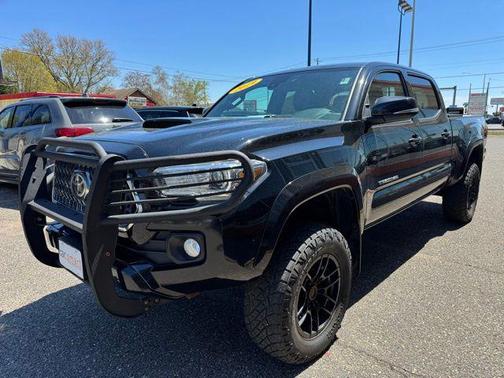 Midnight Black Metallic 2019 Toyota Tacoma SR5