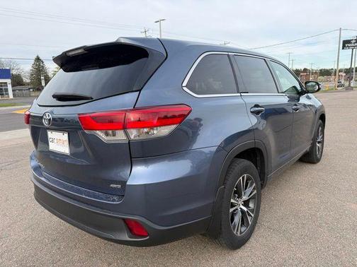 Shoreline Mist 2017 Toyota Highlander LE