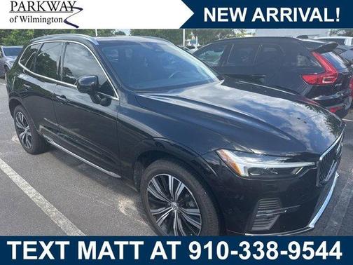 Onyx Black Metallic 2022 Volvo XC60 B5 Inscription