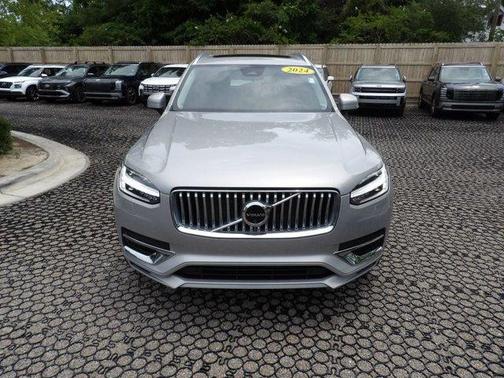 Silver 2024 Volvo XC90 Recharge Plug-In Hybrid T8 Ultimate 6-Seater