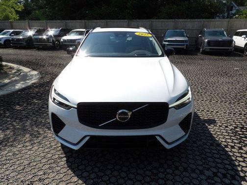 Crystal White 2025 Volvo XC60 Plug-In Hybrid T8 Ultra