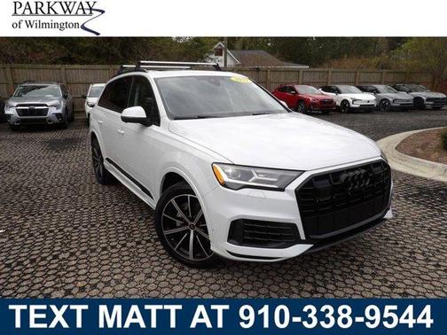 Glacier White Metallic 2023 Audi Q7 55 Premium Plus