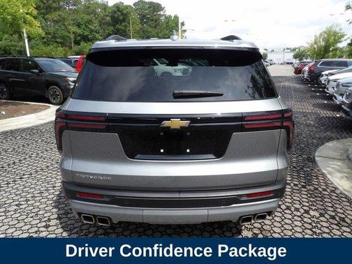 Sterling Gray Metallic 2025 Chevrolet Traverse LT