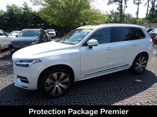 Crystal White 2024 Volvo XC90 Recharge Plug-In Hybrid T8 Plus Bright Theme 7 Passenger