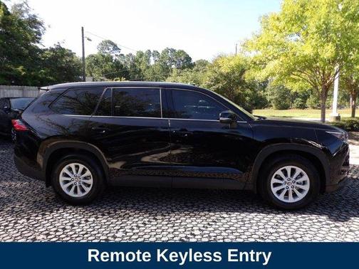 Midnight Black Metallic 2024 Toyota Grand Highlander XLE