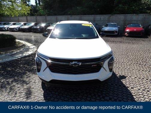 Summit White 2024 Chevrolet Trax 2RS