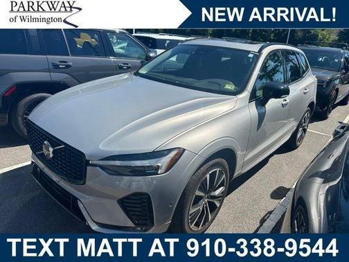 Silver 2023 Volvo XC60 B5 Plus Dark Theme