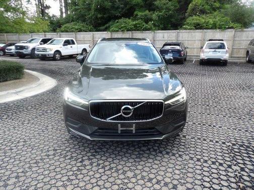 Gray Metallic 2021 Volvo XC60 T5 Momentum