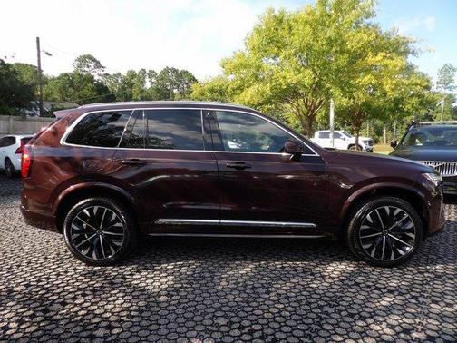 Mulberry Red 2025 Volvo XC90 Plug-In Hybrid T8 Ultra 7-Seater