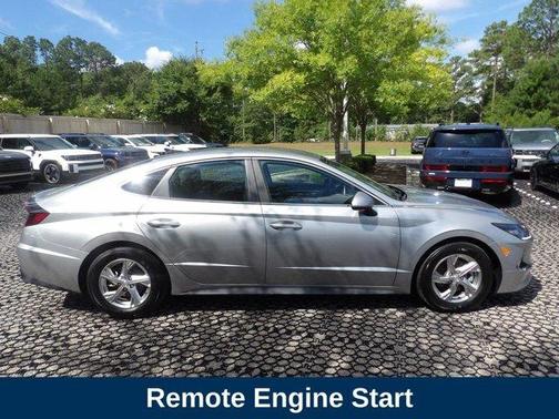 Shimmering Silver 2022 Hyundai SONATA SE