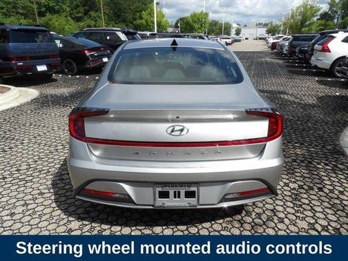 Shimmering Silver 2022 Hyundai SONATA SE
