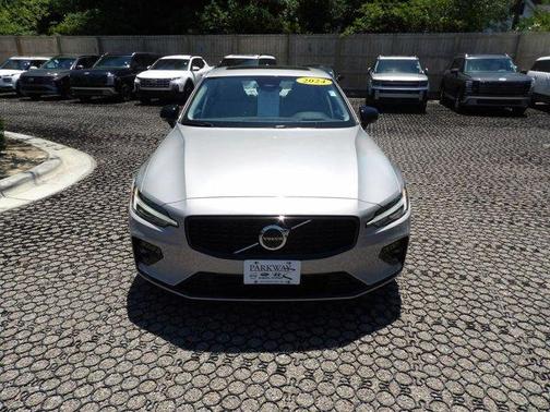 Silver 2024 Volvo S60 B5 Ultimate Dark Theme