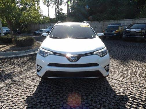 Blizzard Pearl 2018 Toyota RAV4 Hybrid Limited