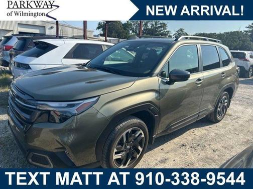 Green Metallic 2025 Subaru Forester Limited