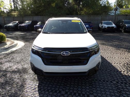 Crystal White Pearl 2025 Subaru Forester Touring