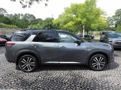 2t Gun Blk Roof 2025 Nissan Pathfinder Platinum