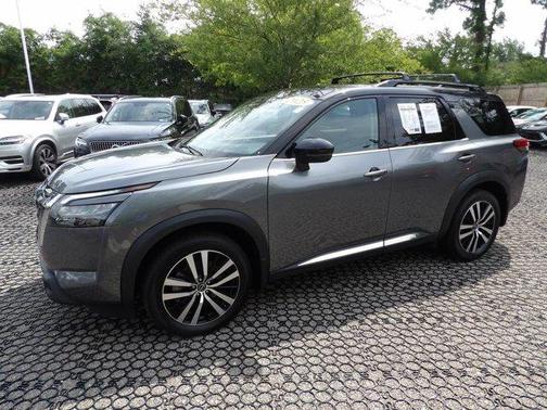 2t Gun Blk Roof 2025 Nissan Pathfinder Platinum