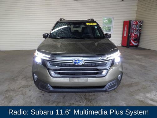 Green Metallic 2025 Subaru Forester Limited