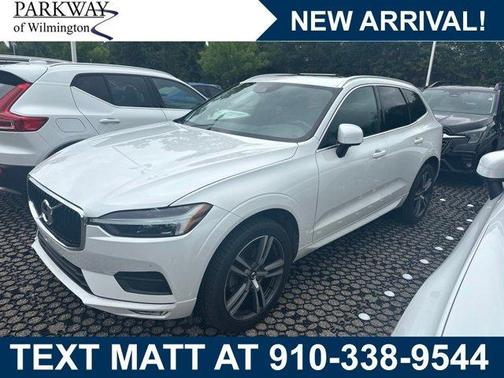 Crystal White 2021 Volvo XC60 T5 Momentum