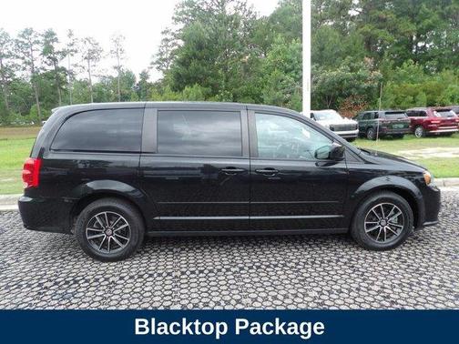 Onyx Black 2017 Dodge Grand Caravan SXT