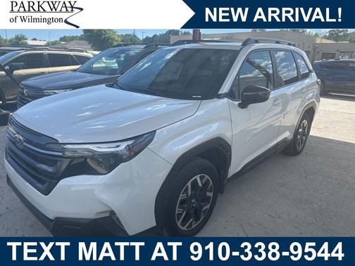 Crystal White Pearl 2025 Subaru Forester Premium