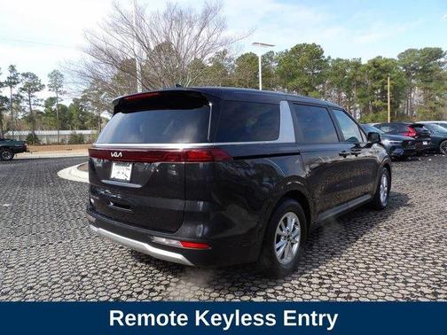 Metal 2022 Kia Carnival LXS