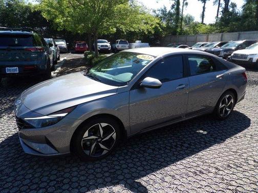 Metal 2023 Hyundai ELANTRA SEL
