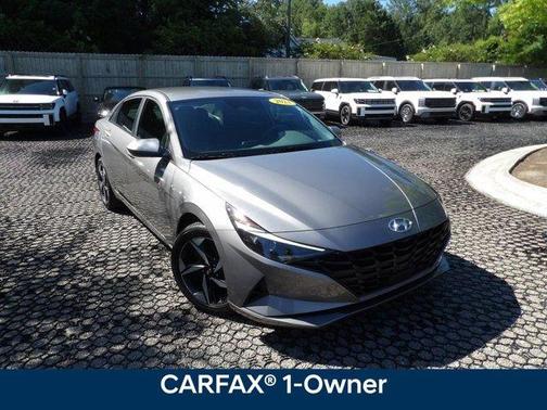 Metal 2023 Hyundai ELANTRA SEL